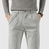 Máté | Elegáns férfi kereskedelmi nadrág