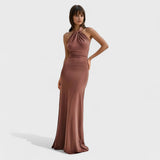 Elina | Elegáns halter dekoltázsú ruha