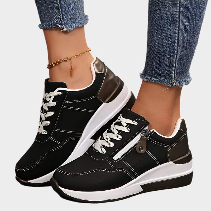 Kata | Sötétkék sportcipő mindennapi kényelem