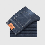 Csenge | Prémium férfi farmernadrág elegáns