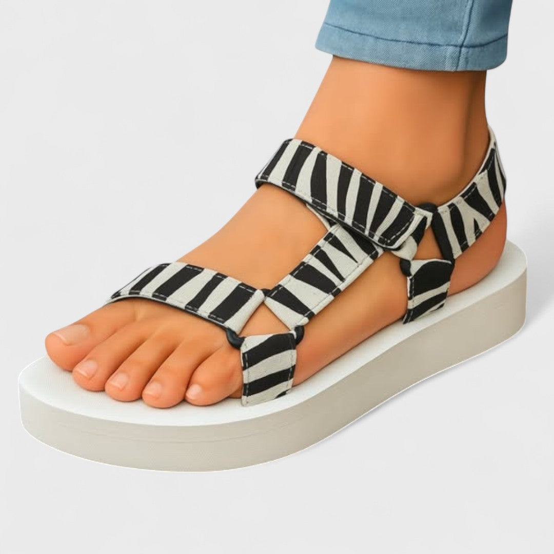 Tanya | Kényelmes stílusos nyári szandál