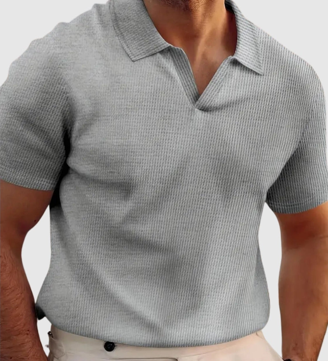 Sebestyén | Elegáns V-nyakú férfi póló