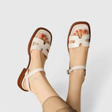 Lara | Elegáns lapos sarkú szandál