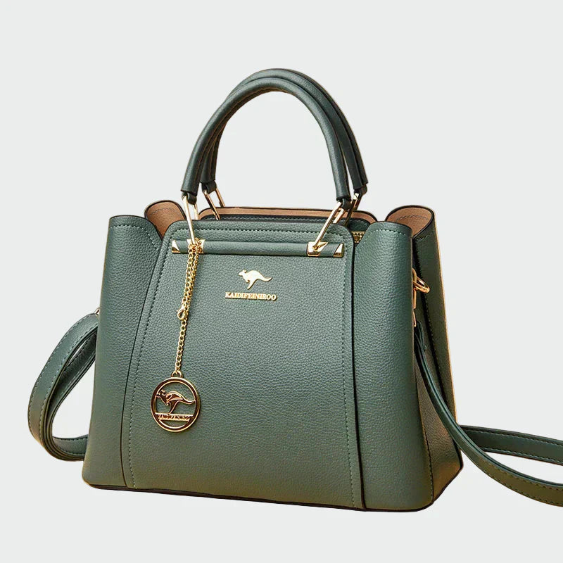 Sára | Elegáns fekete táska arany részletekkel